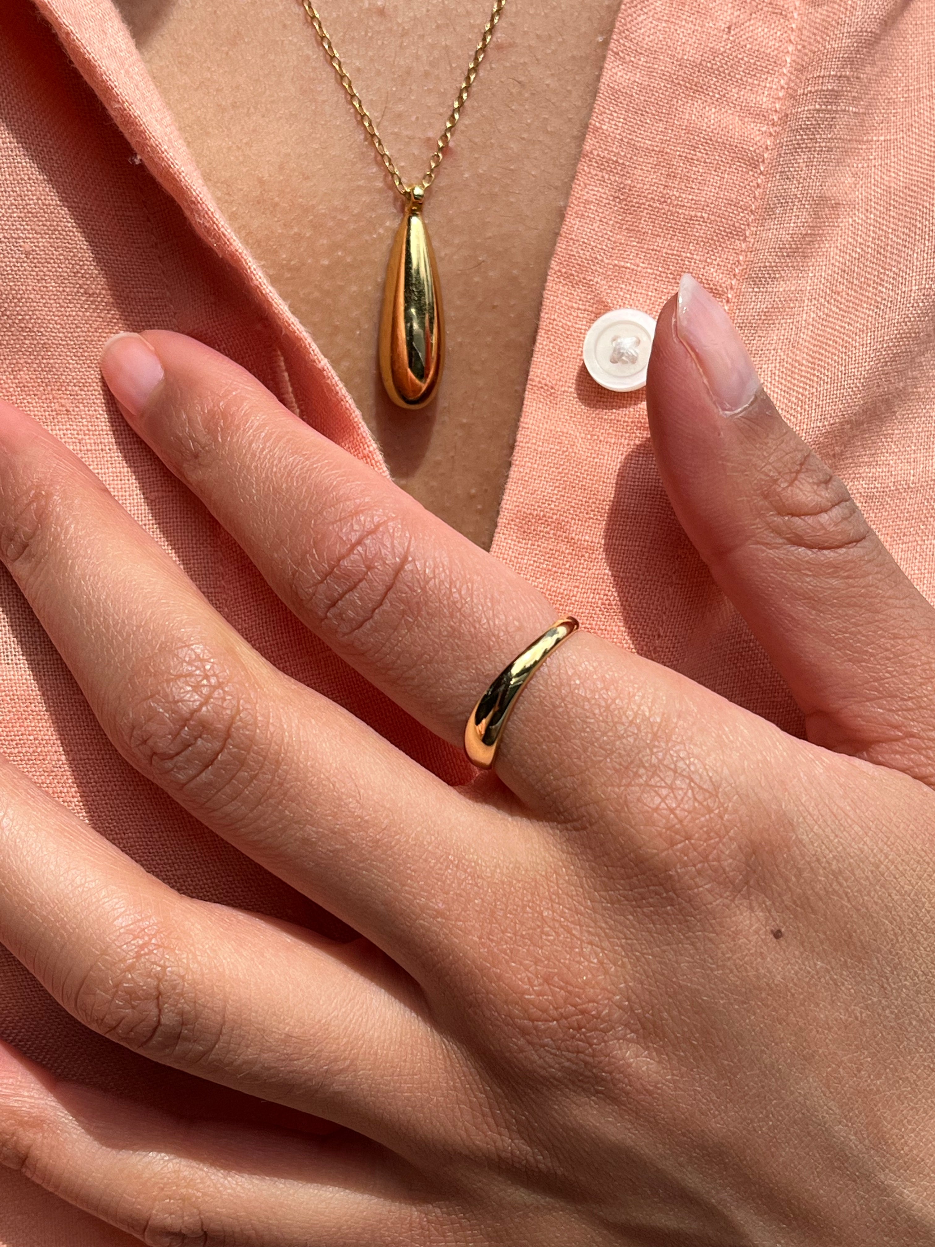 ESSENCE FLOW RING