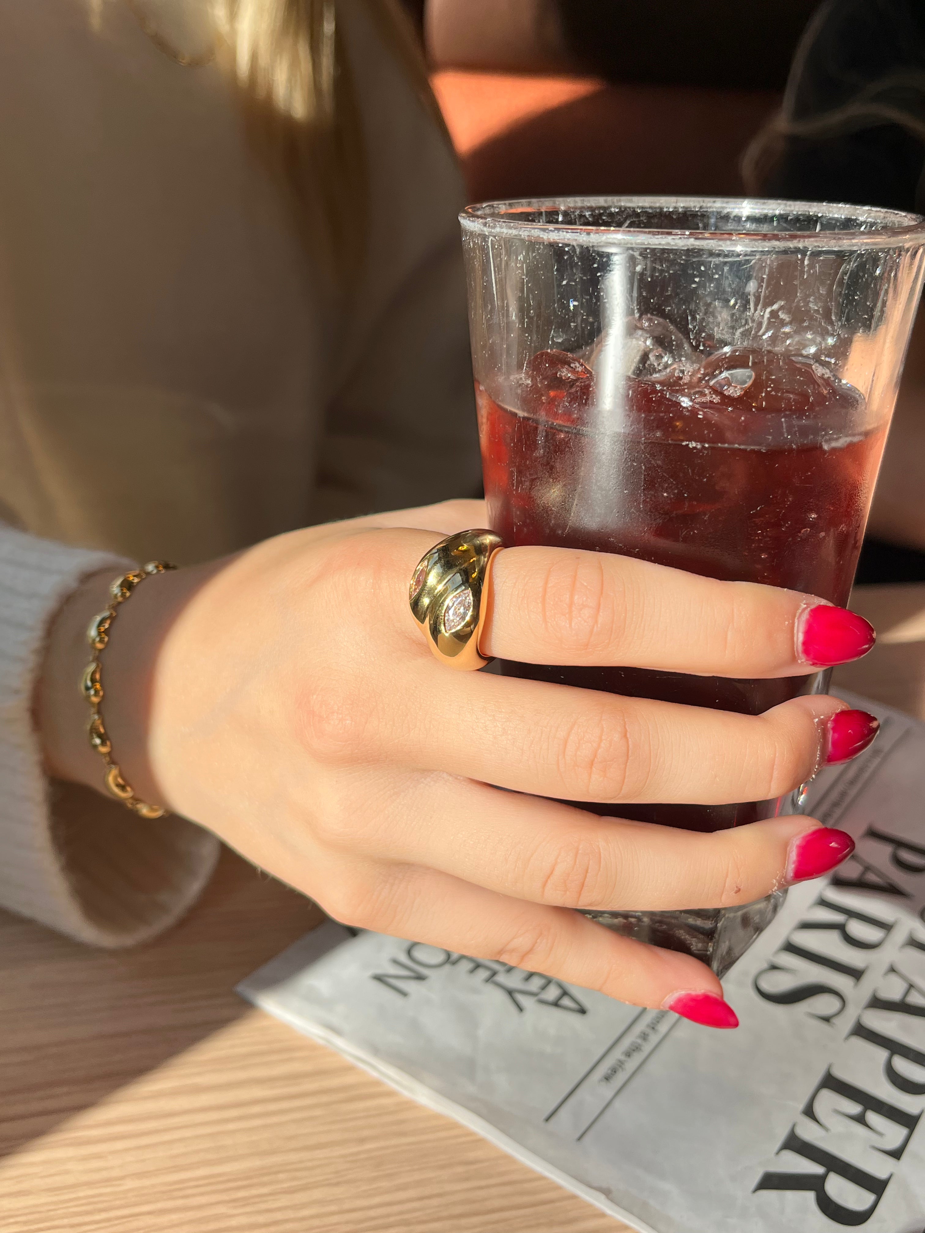 ESSENCE SIGNET RING