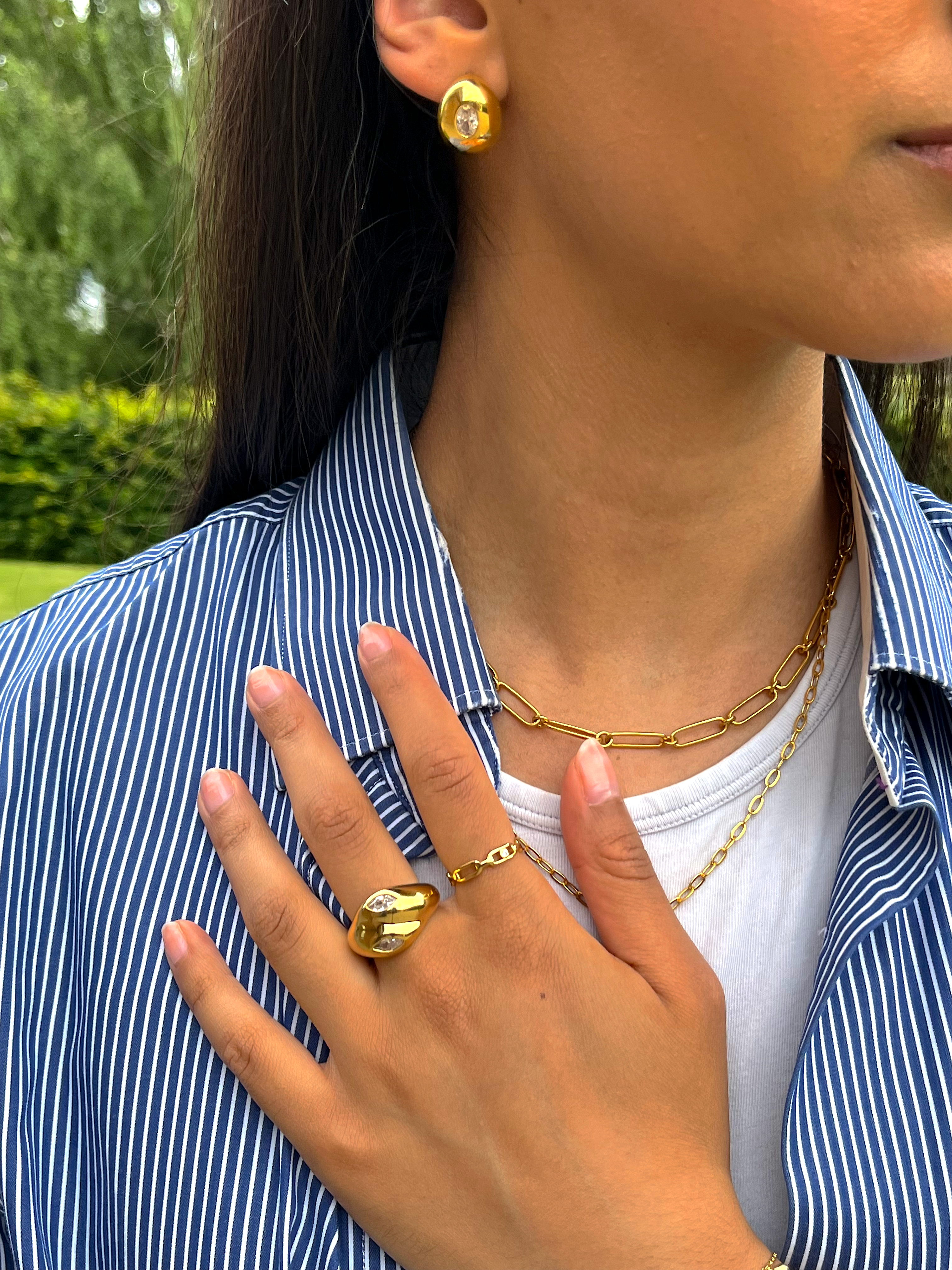 ESSENCE SIGNET RING