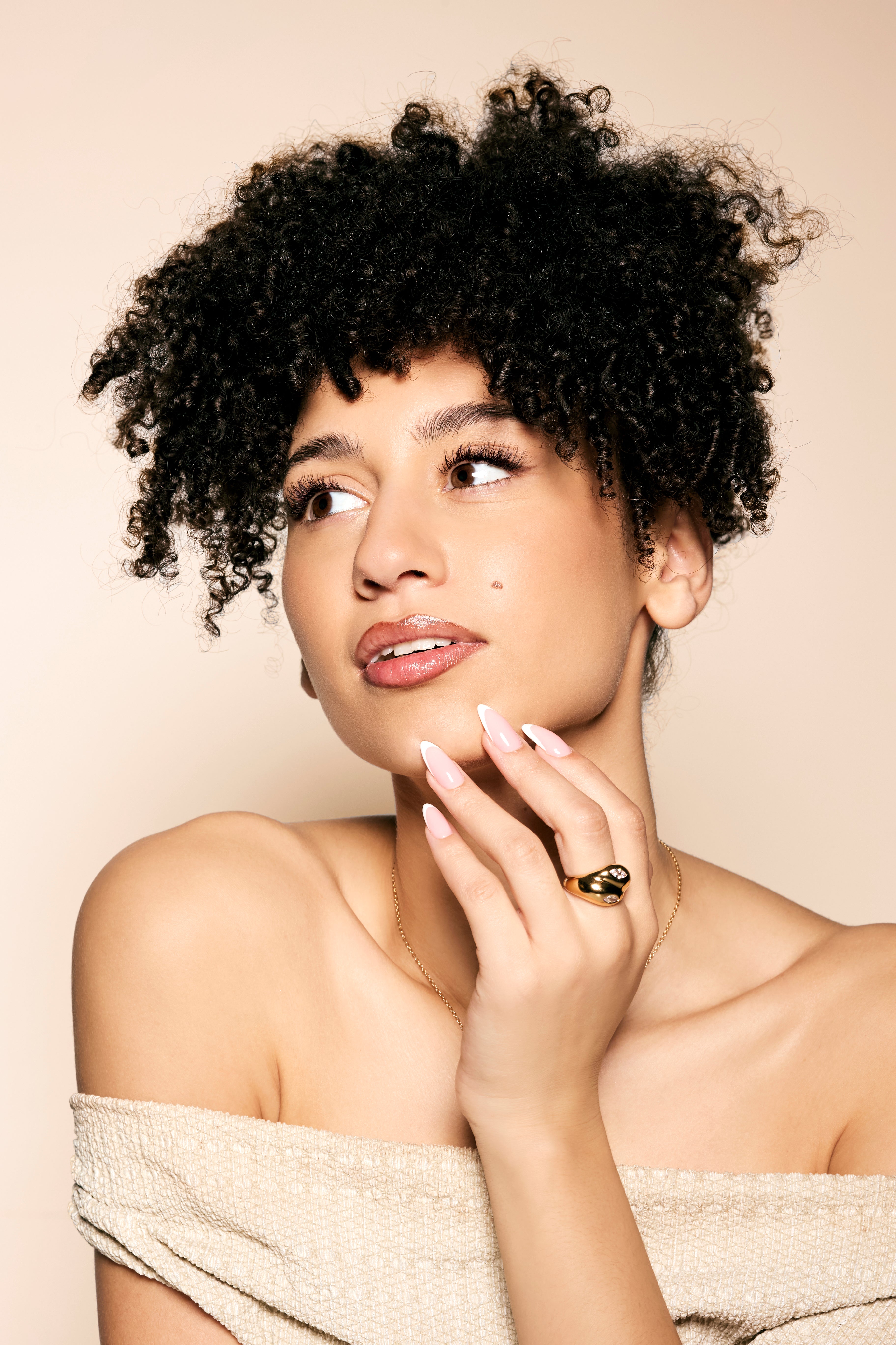 ESSENCE SIGNET RING